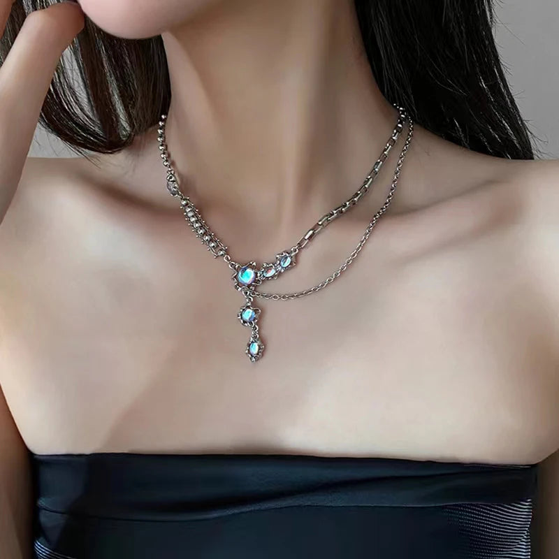Vintage Moonstone Pendant Necklace Glowing Moon Light Charm Jewelry