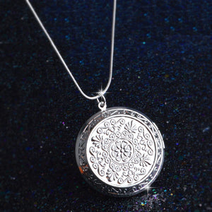 Vintage Earl Palace 925 Silver Chain Locket Pendant Necklace