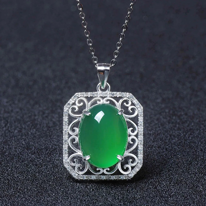 Vintage Green Jade Emerald Gemstone Diamond Pendant Necklace 18k Silver