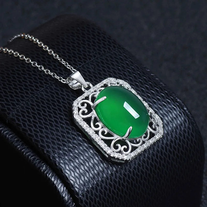 Vintage Green Jade Emerald Gemstone Diamond Pendant Necklace 18k Silver