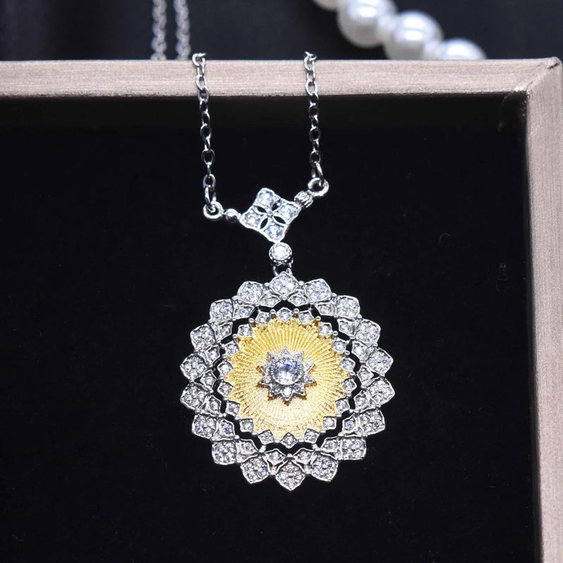 Vintage Flower Edge Pendant Necklace Two-Tone Geometry Jewelry