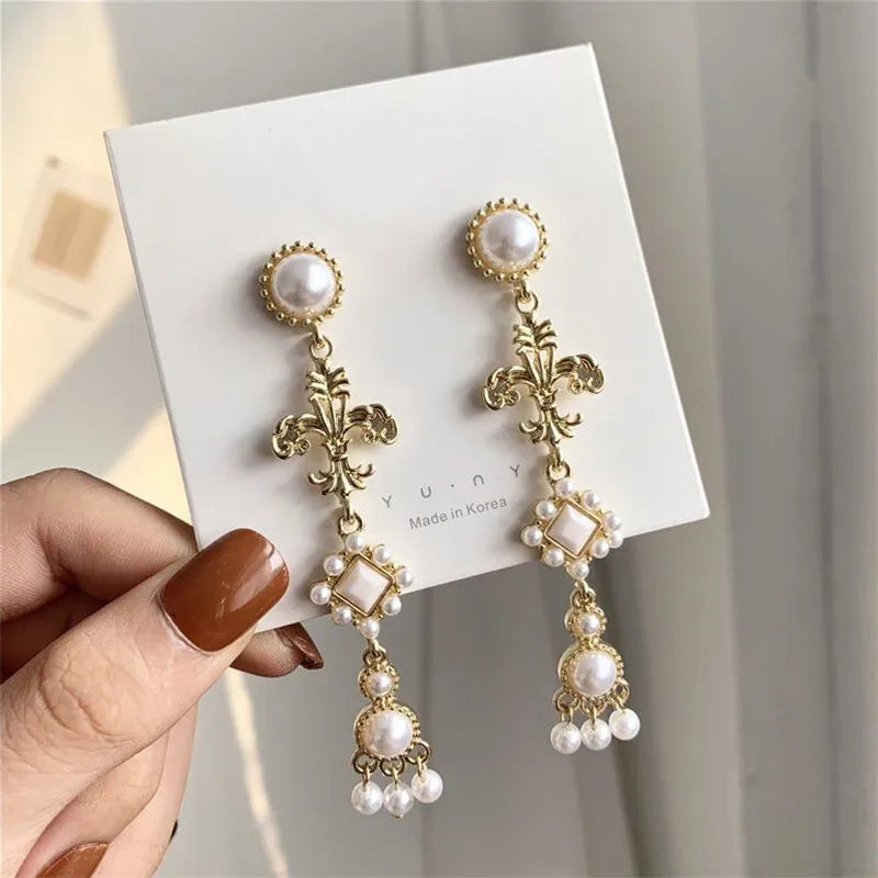 Vintage French Baroque Long Pearl Clip on Earrings Court Temperament Retro