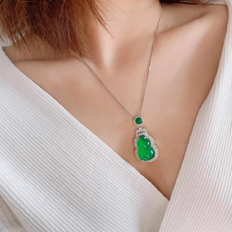 Vintage Gourd Lab Emerald Diamond Pendant 925 Silver