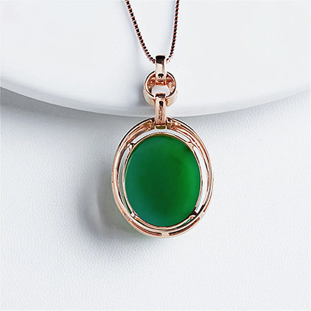 Vintage Green Jade Emerald Gemstones Pendant Necklace