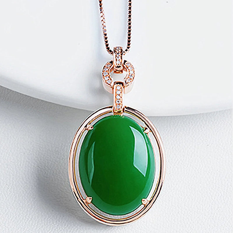 Vintage Green Jade Emerald Gemstones Pendant Necklace