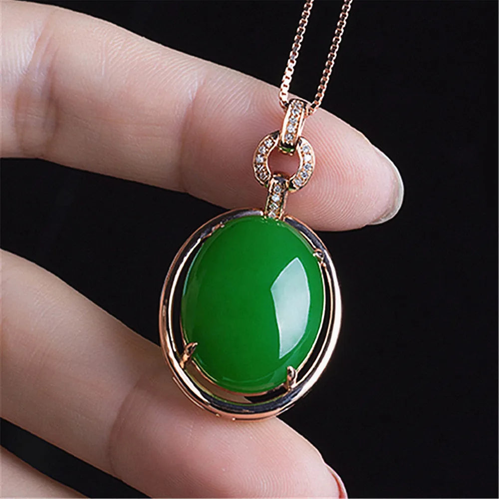 Vintage Green Jade Emerald Gemstones Pendant Necklace