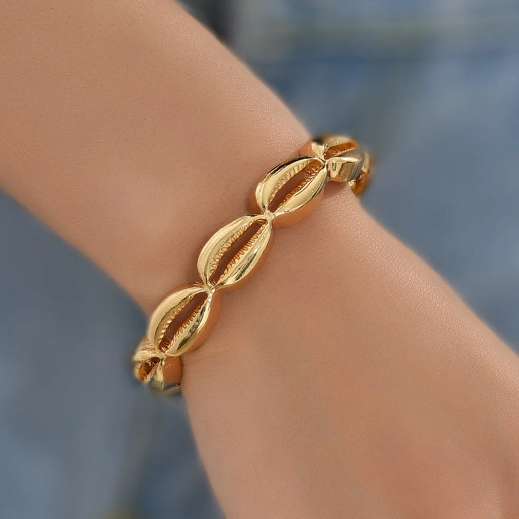 Vintage Hand Hug Bracelet Boho Metal Shell Bangles