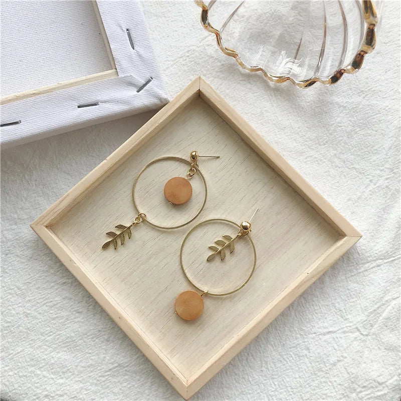 Vintage Asymmetrical Hoop Leaf Drop Earrings Round Wood Pendent Earrings