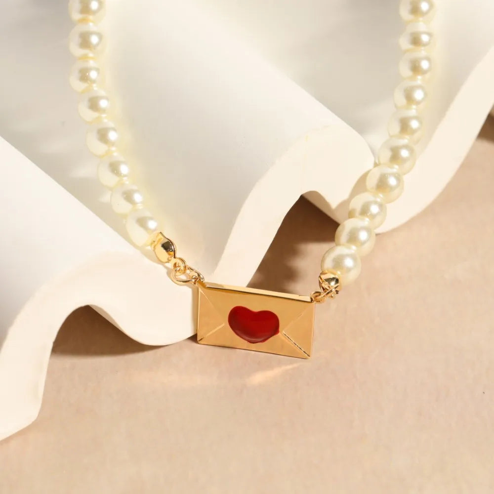 Vintage Heart Love Envelopment Pendant Necklace for Women
