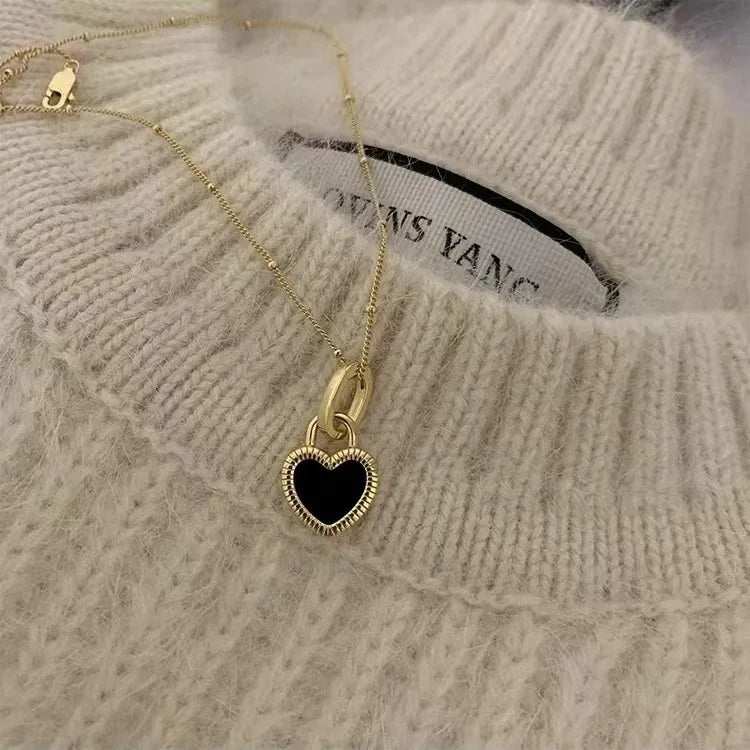 Vintage Heart Pendant Necklace for Women Clavicle Chain Choker Jewelry