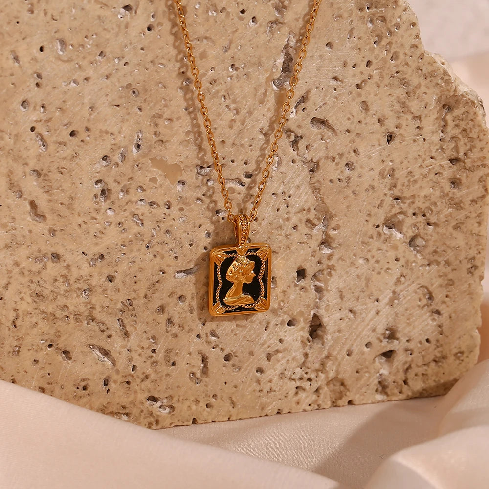 Vintage Elizabeth Pendant Necklace Stainless Steel