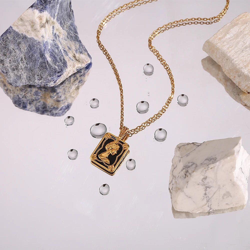 Vintage Elizabeth Pendant Necklace Stainless Steel