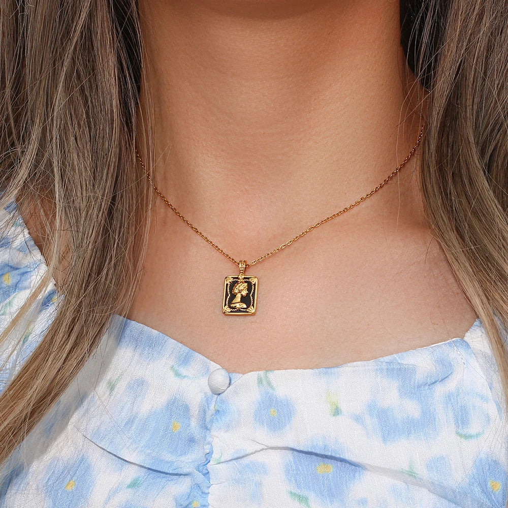 Vintage Elizabeth Pendant Necklace Stainless Steel