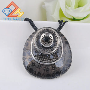 Vintage Enamel Pendant Necklace Multicolored Lovely Jewelry