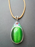 Vintage Oval Green Cat Eye Stone Pendant Rope Necklace Jewelry