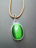 Vintage Oval Green Cat Eye Stone Pendant Rope Necklace Jewelry
