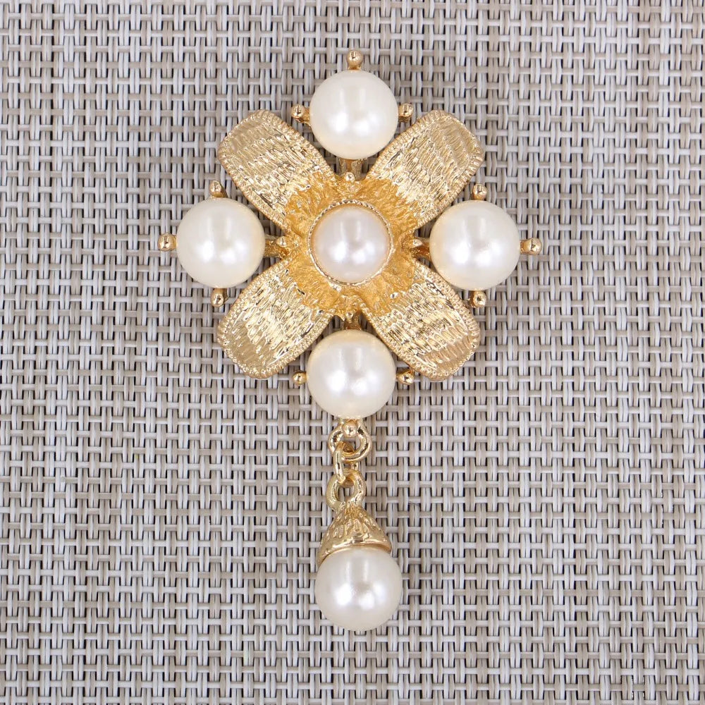 Vintage Pearl Flower Brooch Jewelry For Women/men