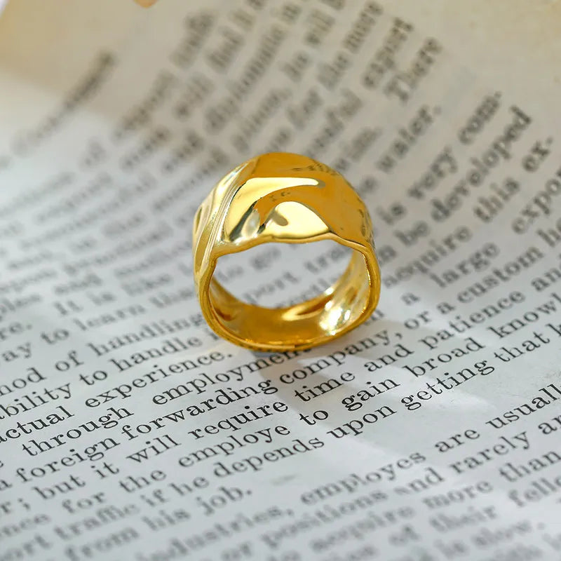 Vintage Punk Golden Big Ring For Women Irregular Hammer Texture Hyperbole Ring