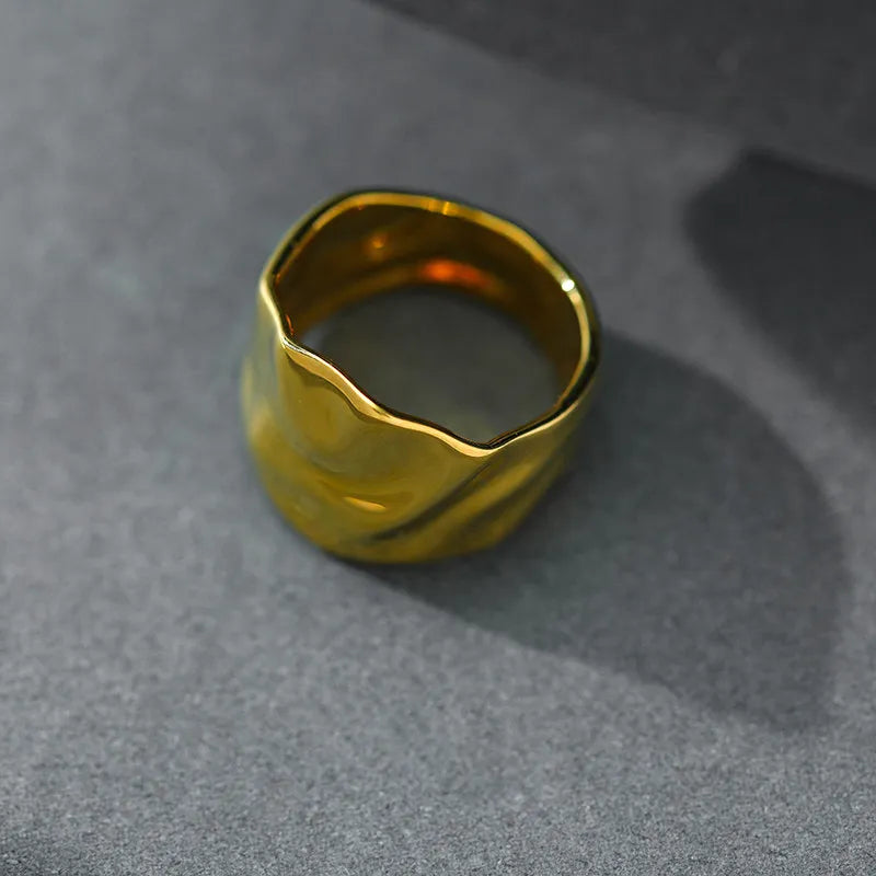 Vintage Punk Golden Big Ring For Women Irregular Hammer Texture Hyperbole Ring
