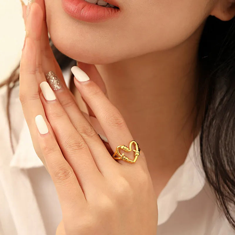 Vintage Punk Hollow Out Heart Ring Golden Open Index Finger Wedding Jewellery