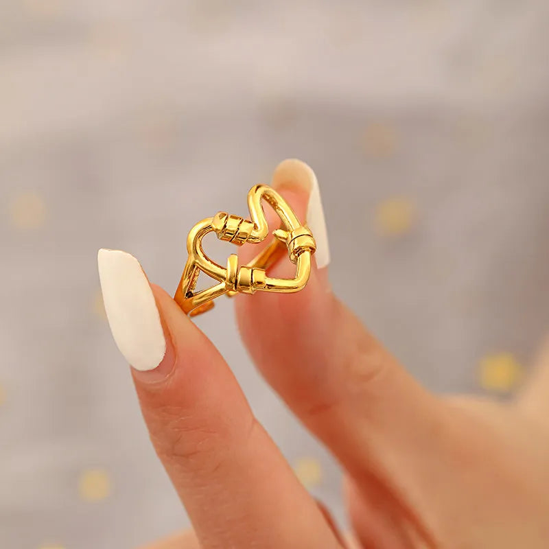 Vintage Punk Hollow Out Heart Ring Golden Open Index Finger Wedding Jewellery