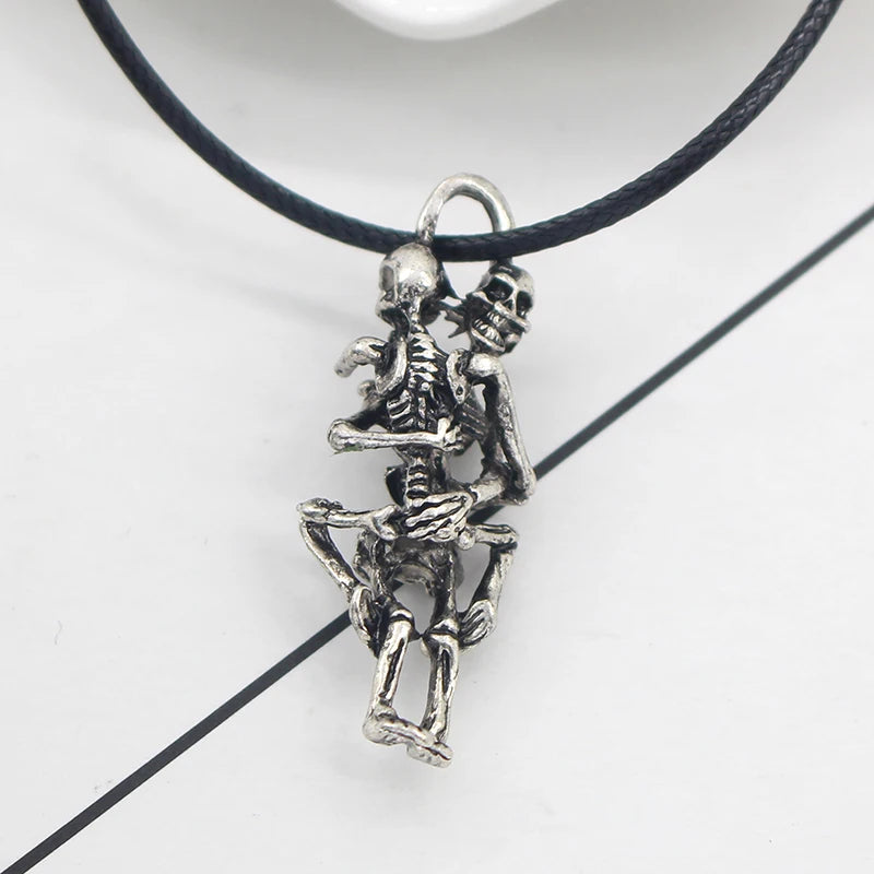 Vintage Punk Skull Hug Pendant Necklace Hip Hop Skeleton Leather Rope Chain Neck