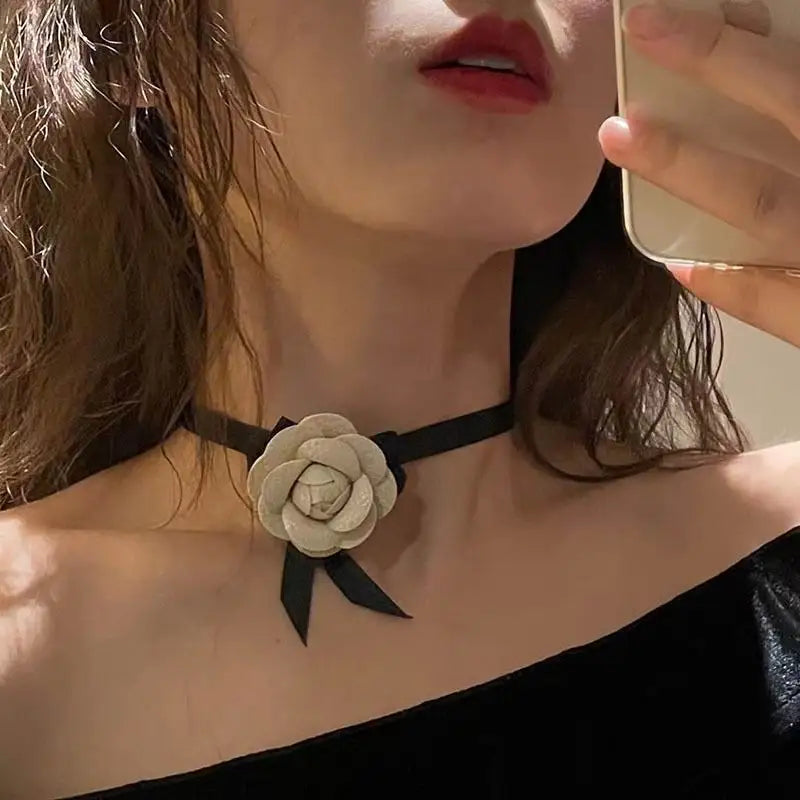 Vintage Rose Flower Choker Necklace Women Lady Jewelry