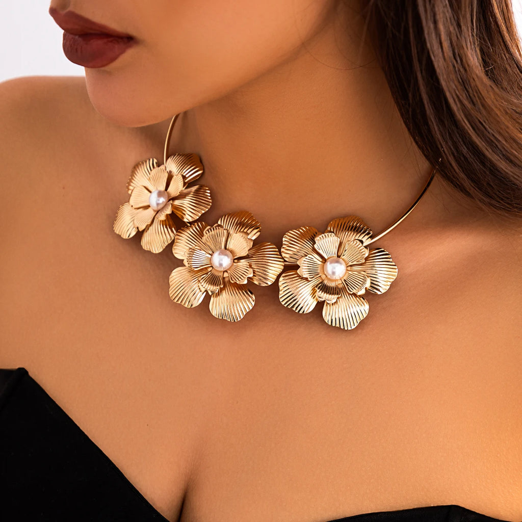 Vintage Punk Pearl Rose Flower Pendant Necklace