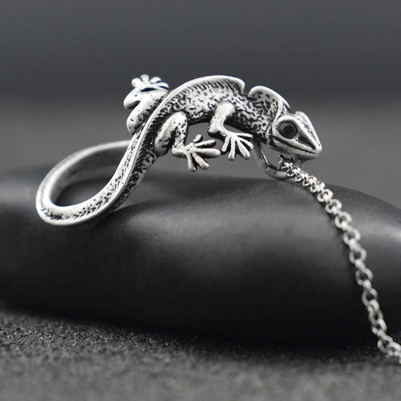 Vintage Silver Crystal Eye Lizard Pendant Necklace Retro Animal Charms