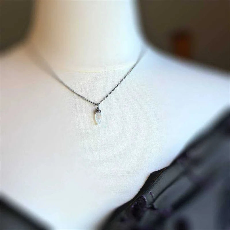 Vintage Water Drop Moonstone Pendant Necklace Ladies Clavicle Chain Necklace