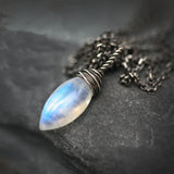 Vintage Water Drop Moonstone Pendant Necklace Ladies Clavicle Chain Necklace