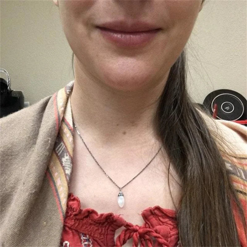 Vintage Water Drop Moonstone Pendant Necklace Ladies Clavicle Chain Necklace