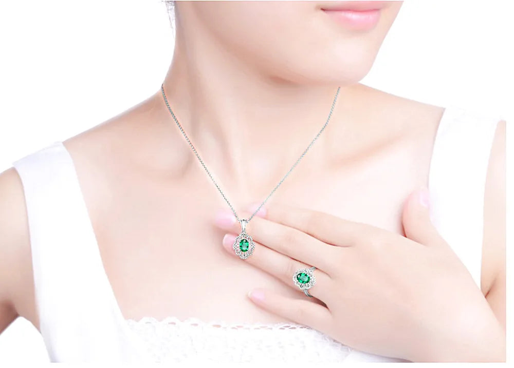 Vintage Carving Crystal Emerald Gemstones Diamonds Pendant Necklace