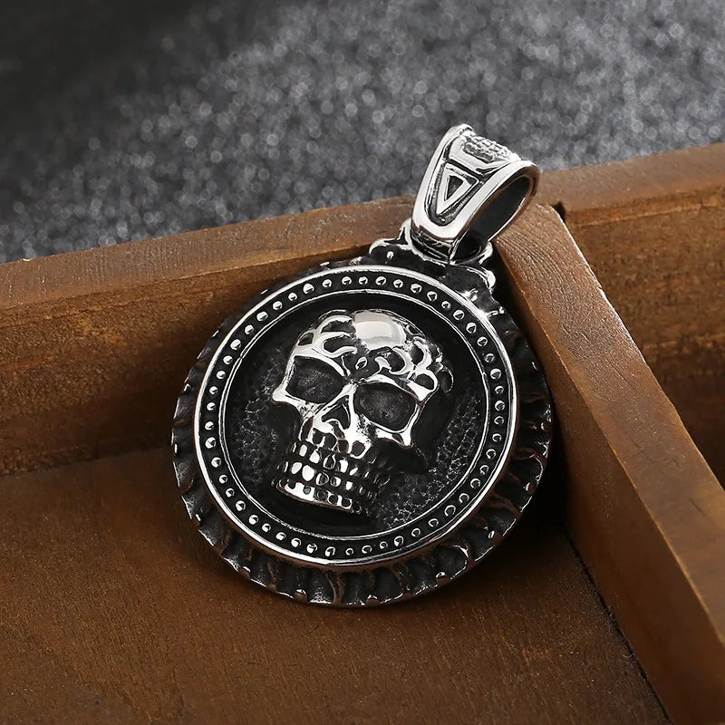 Vintage punk stainless steel skull pendant