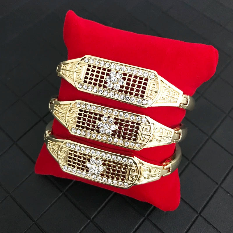 Vintage Rhinestone Bracelet Set Ornamental Hollowed-Out Flowers Metal Jewelry