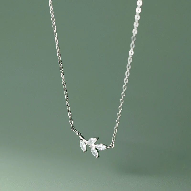 925 Silver Leaf Zircon Pendant Clavicle Necklace for Women