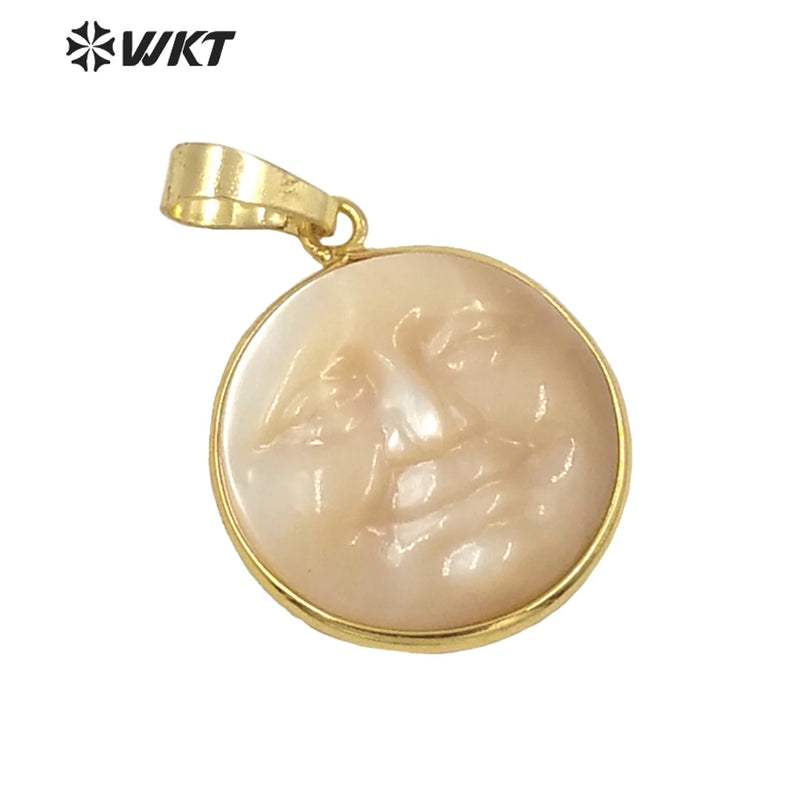 Round Coin Shell Smiling Face Necklace Pendant Women Jewelry