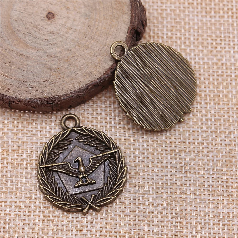 4pcs 28mm Eagle Round Charms Antique Bronze Pendants for Jewelry Making