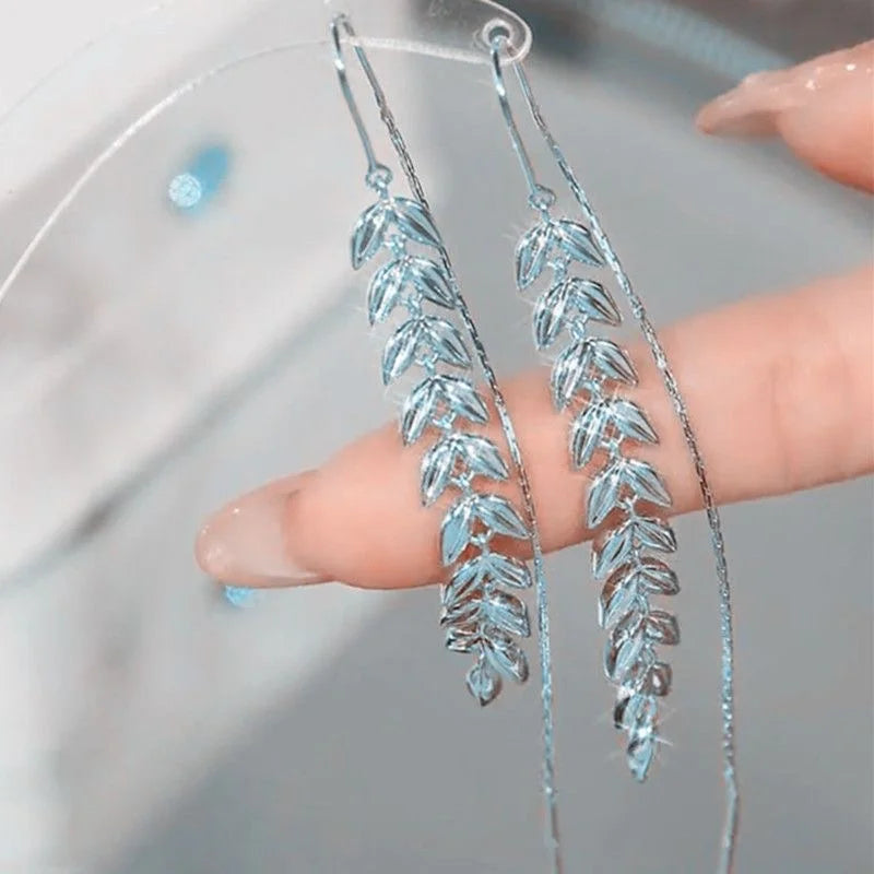 Light Wheat Tassel Women's Earrings for Spring Tempting Ear