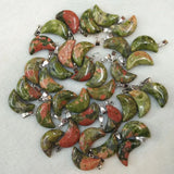 50pcs Natural Flower Green Stone Moon Charms Pendants for Jewelry Making