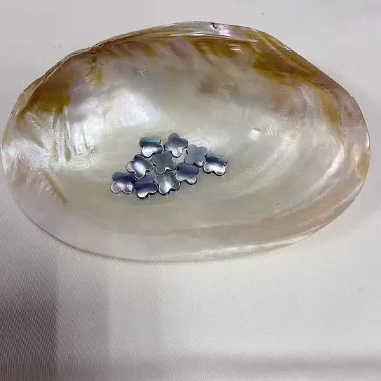 Four-leaf Clover Sea Shell Beads