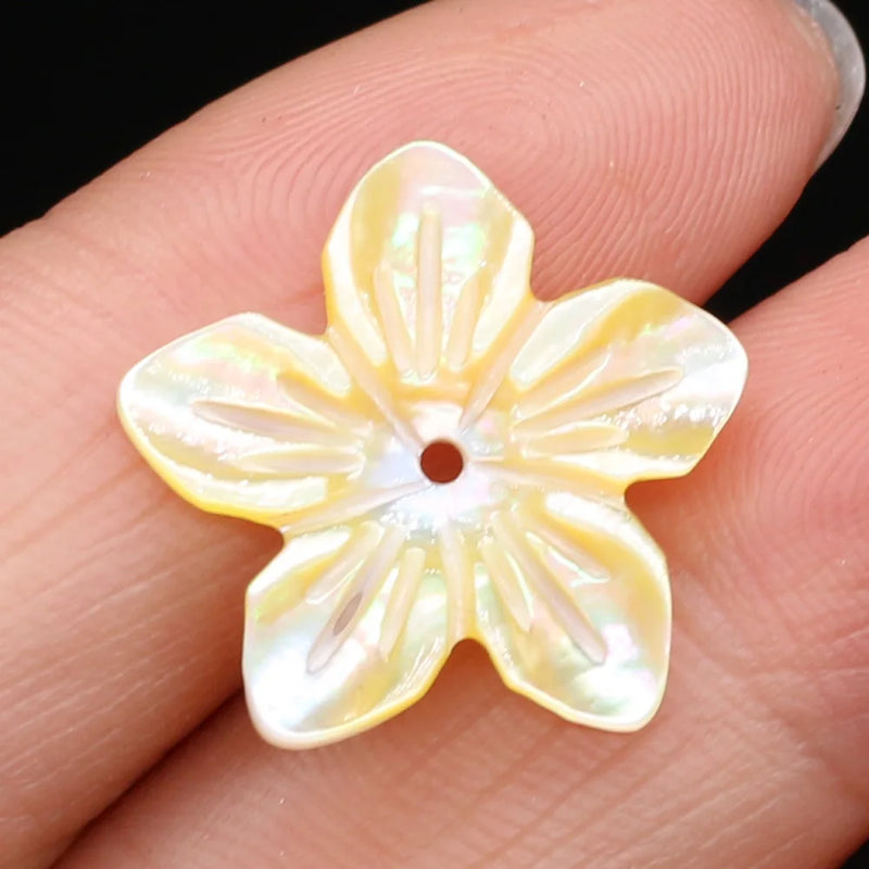 Wholesale 20PC Natural Seashell Petal Beads Pendant 20MM