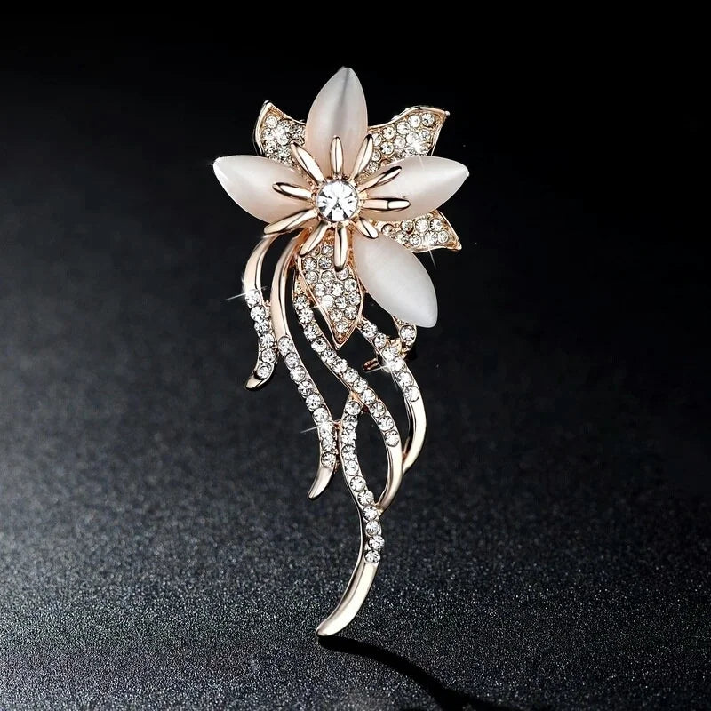 Crystal Flower Brooch Women Pearls Rhinestones Banquet Pin