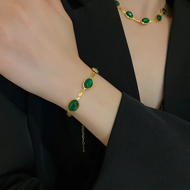 Vintage Green Stone Necklace Set for Women