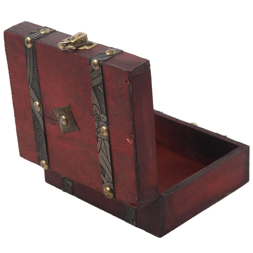 Vintage Lock Treasure Chest Jewelery Box Ring Storage