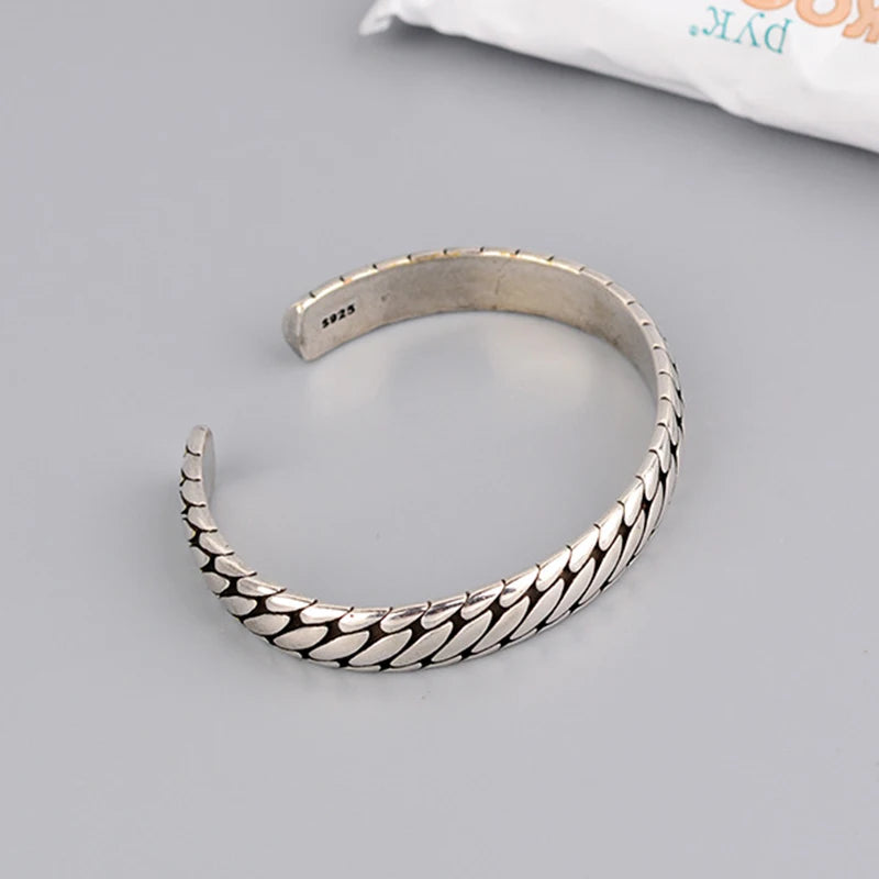 Silver Retro Oval Pattern Women Bracelet Open Minimalist Style Tai