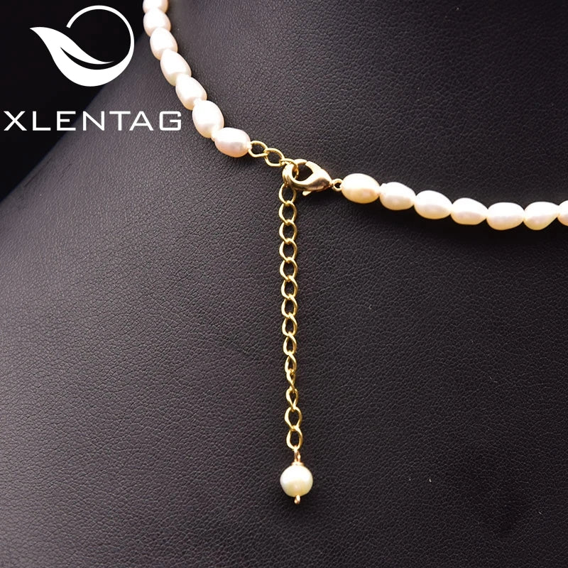 Coral Pink Embossed Pearl Clavicle Chain Women Retro Jewelry