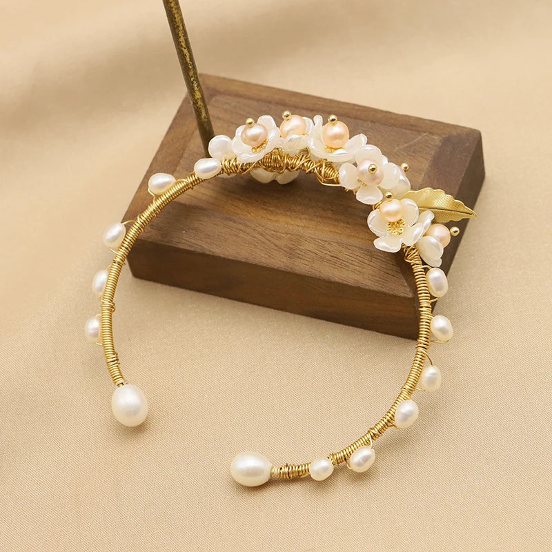 Xlentag Metal Winding Pearl Flowers Bracelet