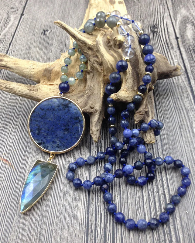 Sodalite Labradorite Pendant Necklace with Quartz Beads