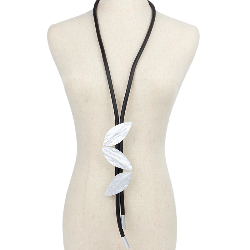 Winter Everyday Leaf Long Necklace Women's Classic Rubber Necklace Gothic